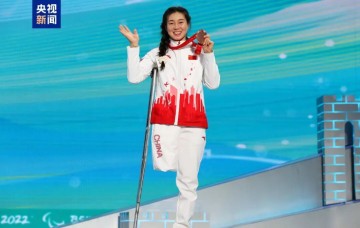 刘思彤、纪立家担任米兰冬残奥会开幕式中国体育代表团旗手|回转|AC米兰|铜牌|北京|单板滑雪_新浪新闻